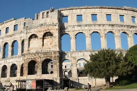 Madis & Free Bikes Διαμέρισμα *