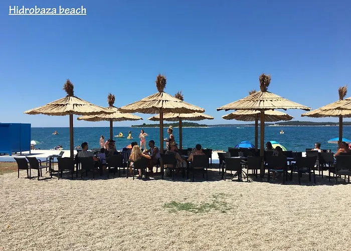 Madis & Free Bikes Διαμέρισμα Πούλα