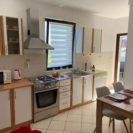 Daire Madis & Free Bikes