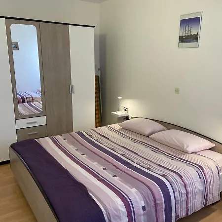 Madis & Free Bikes Διαμέρισμα *