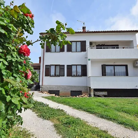 Madis & Free Bikes Διαμέρισμα *