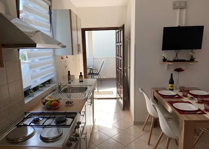 Daire Madis & Free Bikes