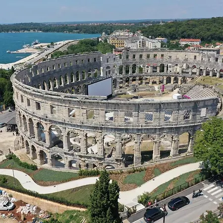 Madis & Free Bikes Apartment *